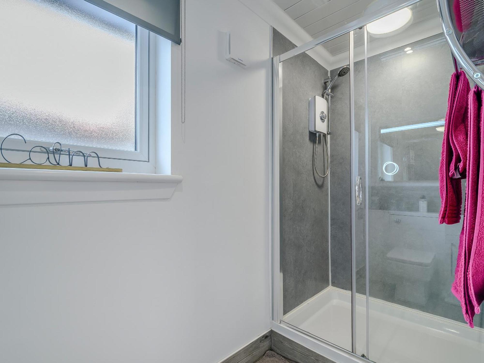 Craigpark Lodge Caldercruix Екстер'єр фото